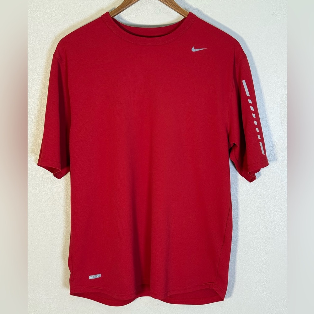 Nike Dri Fit UV Mens Medium Red Tee Shirt Polyester Running Silver M Gym Mesh